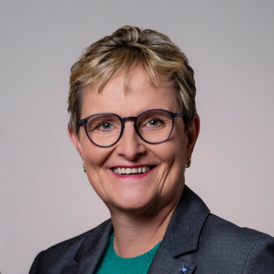 Portrait von Mag.(FH) Sigrid Moser , TL Personal/Recruiting in der Hypo Tirol Bank, Standort Personal