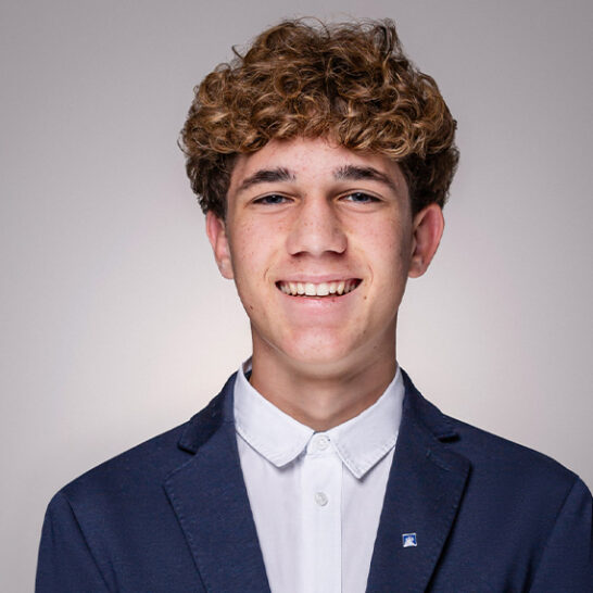 Portrait von  Moritz Schärmer , Lehrling in der Hypo Tirol Bank, Standort Lehrlinge