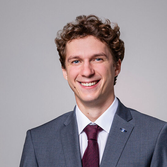 Portrait von  Markus N. Moser BA,  in der Hypo Tirol Bank, Standort GS Zentrale