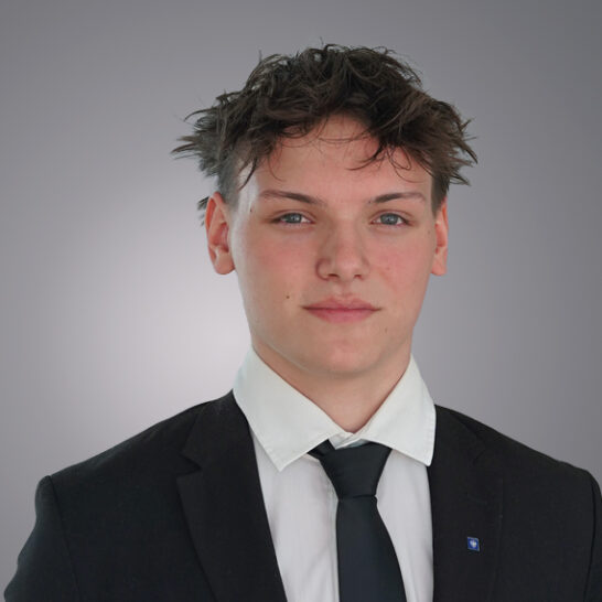 Portrait von  Maximilian Kleinlercher , Lehrling in der Hypo Tirol Bank, Standort Lehrlinge