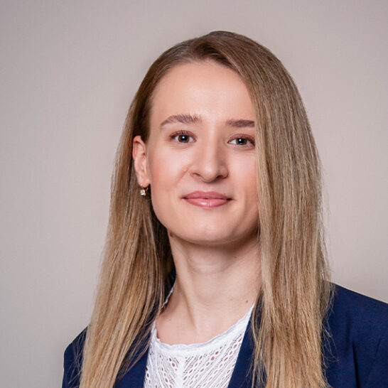 Portrait von  Anja Djenic , Betreuerin Privatkunden in der Hypo Tirol Bank, Standort GS Kufstein