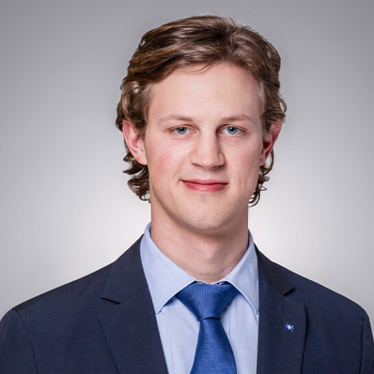 Portrait von  Moritz Leibold ,  in der Hypo Tirol Bank, Standort GS St. Johann