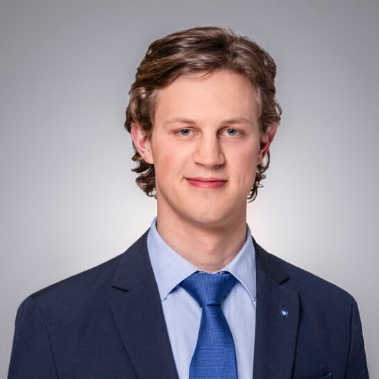 Portrait von  Moritz Leibold ,  in der Hypo Tirol Bank, Standort GS St. Johann