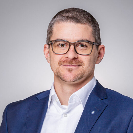 Portrait von  Sean Philipp MSc, Unternehmensförderung in der Hypo Tirol Bank, Standort GroßKunden Innsbruck