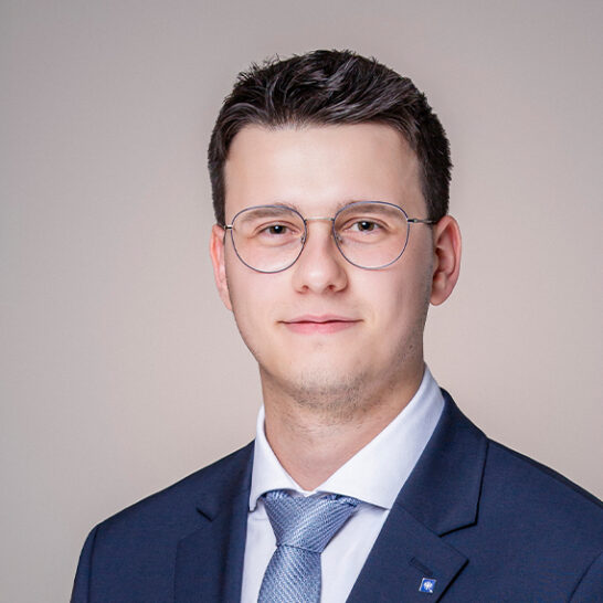 Portrait von  Raphael Valtingojer , Springer Privatkunden in der Hypo Tirol Bank, Standort Privatkunden, Freie Berufe und Private Banking