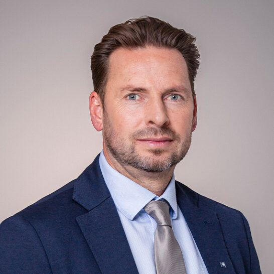 Portrait von  Jürgen Weißbacher , Betreuer Private Banking & Betreuer Private Banking in der Hypo Tirol Bank, Standort Private Banking & GS Zillertal
